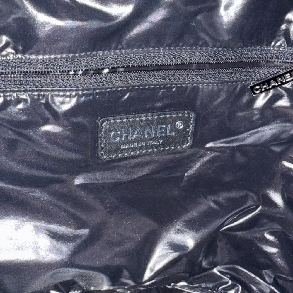 Authentic CHANEL CAMBON Blue Embroidery Matelasse Wool/Leather Bucket-bag-EUC💎 - Picture 5 of 15